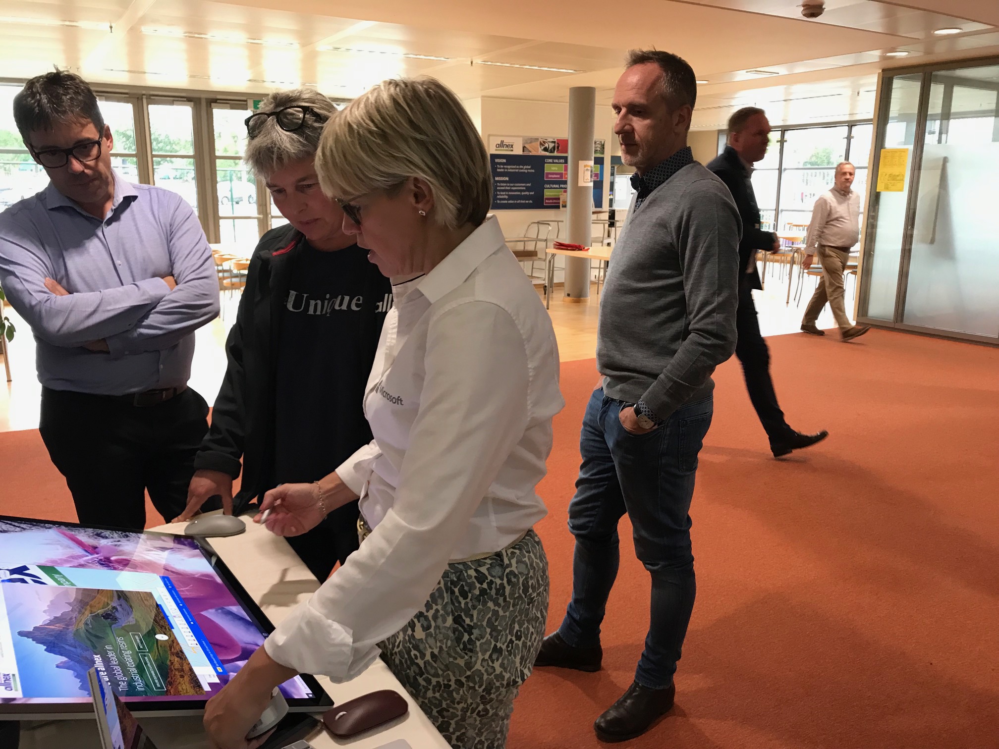 Carla presenting Surface_3
